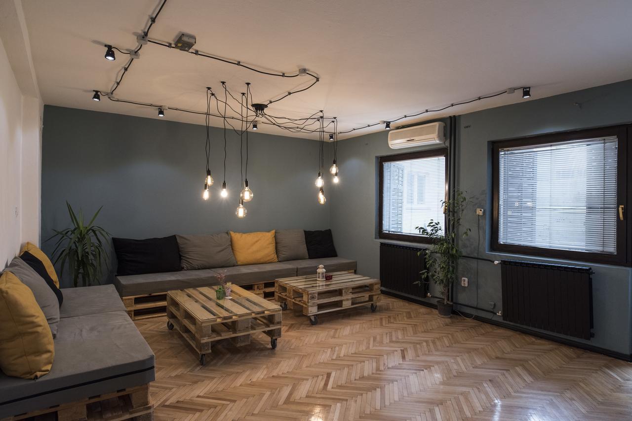 Nordic Hostel N-Box スコピエ エクステリア 写真