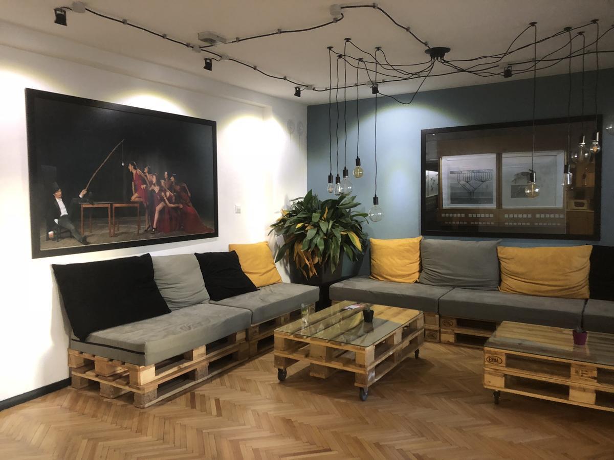 Nordic Hostel N-Box スコピエ エクステリア 写真